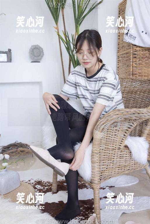 BoBoSocks袜啵啵-奶油 BoBoSocks袜啵啵 - 奶油的皮鞋私拍,走路带风的那种