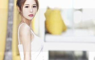 Feilin嗲囡囡 - 全套厨娘造型的小蛮妖yummy，肢体语言真绝，不正是她在调味昏香气息？