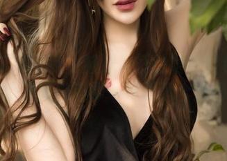 GIRLT果团网 - 脑洞大开的婚纱图包：你能猜到莫雅淇哪一件最适合她吗？