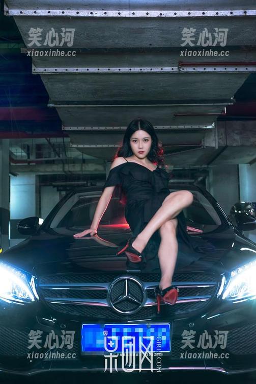 GIRLT果团网 - 陈雅漫的全套皮衣，这图包里的每一张都像在不断挑战我的审美！