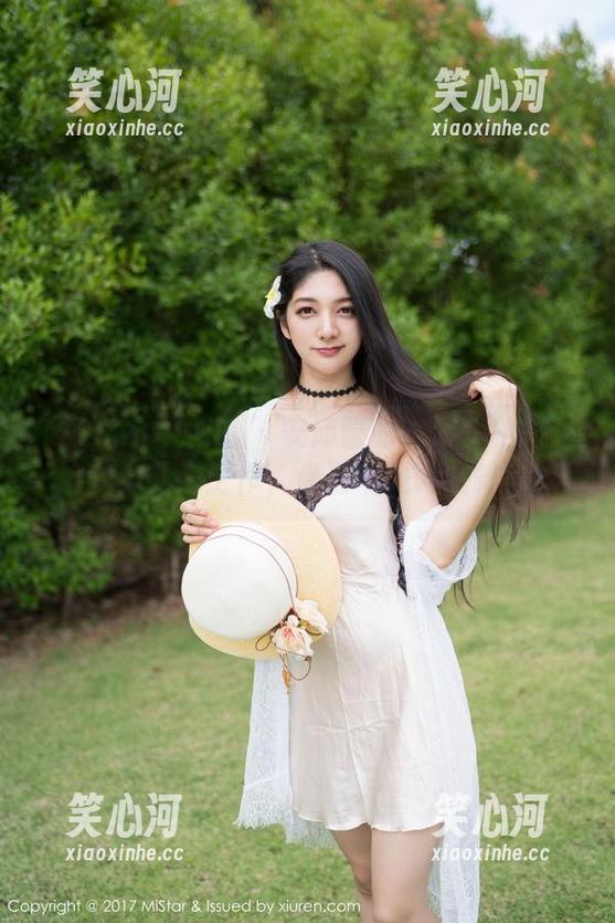 MiStar魅妍社 - 安沛蕾的办公室私拍：我真的在工作，保证不是喝咖啡！