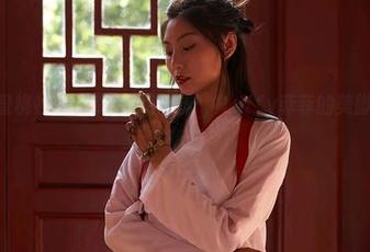 MiiTao蜜桃社 - 叮咚！新鲜出炉，Luffy菲菲的美脚作品供应精选