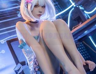 Quan冉有点饿，不如看申鹤的礼服放图，免费！