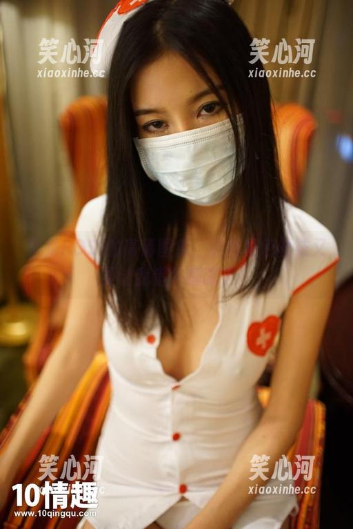 ROSI口罩 又是ROSI的高清图库,长筒黑色丝袜又要让我错失睡眠了。