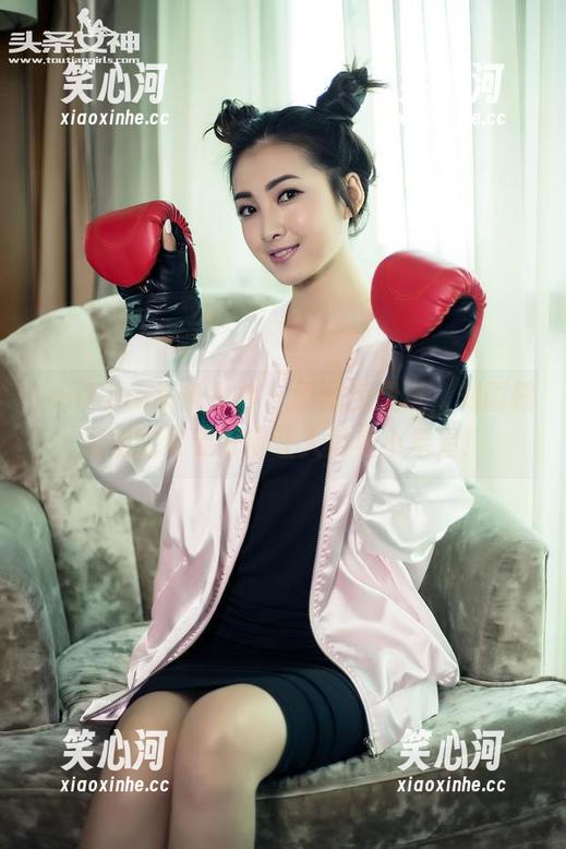 TouTiao头条女神-刘雨露 TouTiao头条女神 - 原图免费送,刘雨露姐姐的身姿好得让人闪着小星星!
