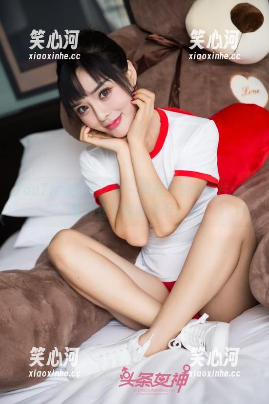 TouTiao头条女神 - 郭美美油亮照片：一堆外衣下的微妙不自然