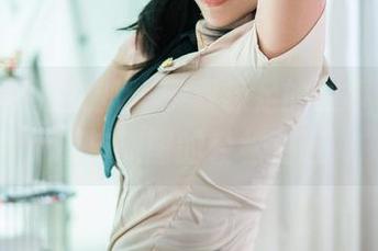 TuiGirl推女郎 - 一双裸足的故事，王馨瑶与原图的轻松对话