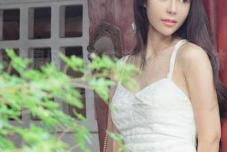 UGirls尤果网 - 张辛苑的高清网袜：每一条都是想象力的出口