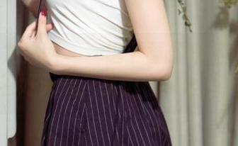 UGirls尤果网 - 一键下载景思晴水手服图包，趁着好天气，我们也来假装出海吧。
