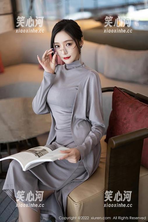 Xiuren秀人网-大美媚京 Xiuren秀人网 - 被大美媚京的‘美臀’图包震撼了,提醒大家看图时勿喝水!