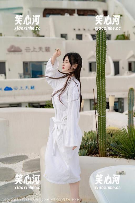 Xiuren秀人网-小泡芙winna Xiuren秀人网 - 小泡芙winna的夏天图包,让人想喝一口冰镇饮料,哈哈!
