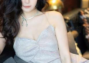 Xiuren秀人网 - 涵涵Luna的瑜伽合集：这些姿势我每天都练，看起来却仍然像个大树……