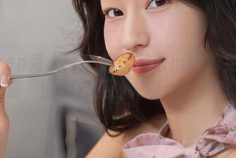 Xiuren秀人网 - 这次美七mia的免费资源，剧情直接让人抓心挠肝！