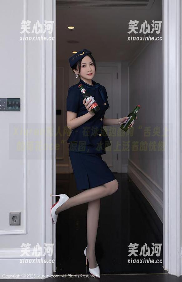 Xiuren秀人网 - 在泳池边翻阅“舌尖上的菊花ace”原图，水面上泛着的恍惚