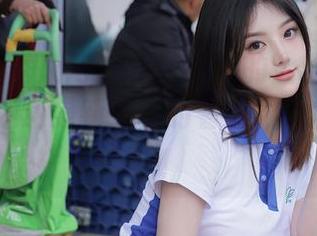 Xiuren秀人网 - 套装之下的金幼汐Vivian，难道这是新一季的看点？保持好奇心吧！