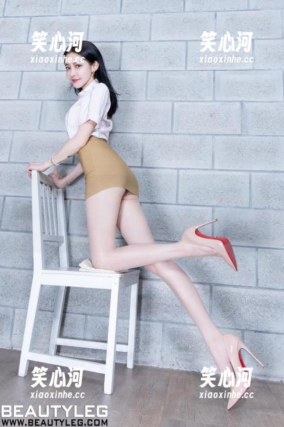 beautyleg - 不能不说，PinQ的长腿合集让我每次打开时都小心翼翼，生怕太过沉迷。