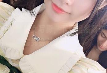 Wendy的蛇女写真，下载虽然简单，但看到会让人愣住！