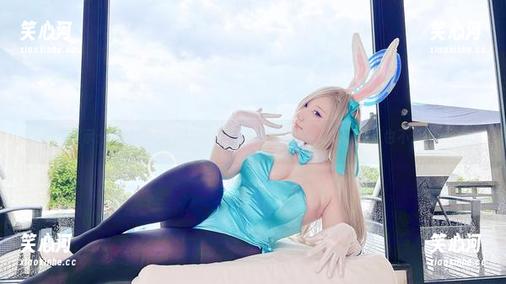 原图展示：サク(saku)的Fantia2021年写真集，一点也不低调呀！