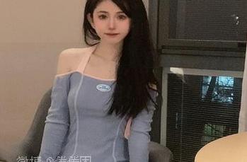 看倦倦喵的吊带cos，真是一次视觉的嗨翻！