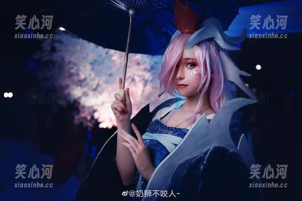 想看到奶狮不咬人的泳装风采？图包里的每一幕都是看点！