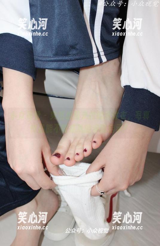 小众视觉 - 突然想到米拉的连体衣，写真作品能不能成我的穿搭启示？