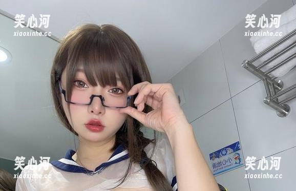 小泉学姐吖 小泉学姐吖摆脱了乖巧形象,原图里的小恶魔更真实