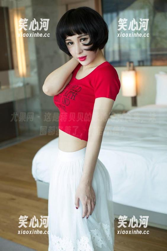 尤果网 - 这是蒋贝贝的泳池写真合集，泳圈都害羞了，你信不信？