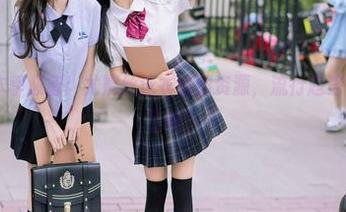 尤蜜荟 - 本季必备！尤妮丝泳衣套图资源，流行趋势你要get到了吗？