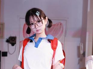 精选幼水铃衣的少女图包，没想到吧？她的绝招在这里！