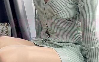 微密圈 - 徐莉芝Booty的职业装精选，图片每一帧都是不一样的工作态度。
