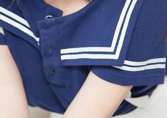 爱尤物 - 一只香蕉船的女孩套图：她可以让你的无聊和香沉淹没！