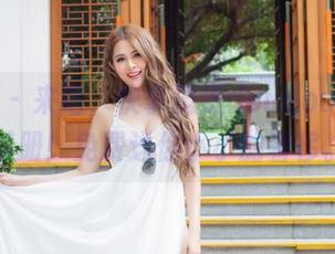 爱蜜社 - 来吧，快拿逗逗doudou的黑丝图册！免费送你小小的奢侈。