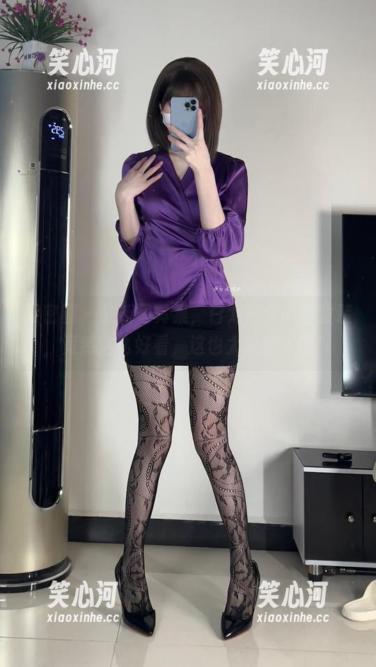 微密圈 - 最新写真集，白龙猫女的职业装，竟然这么好看，这也太过分了吧！