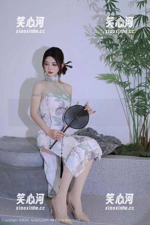 秀人网 - 想看小逗逗的死库水？免费看图册的机会来了。