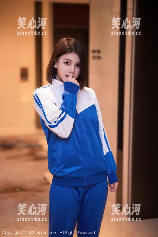 秀人网 - 如果小雨baby和她的礼服是一面墙，那壁纸的选择真是个难题！