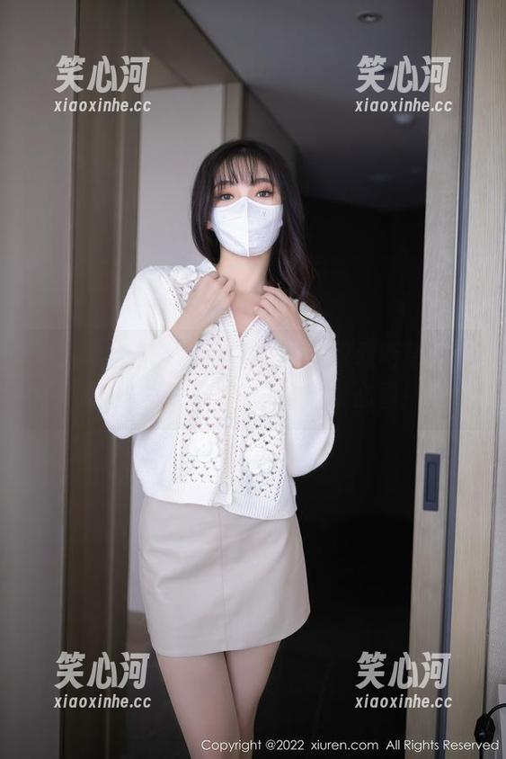 秀人网 - 原图是正经的，汐汐爱吃草莓却让裤里丝集体发疯，合集必看！