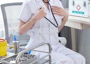 秀人网 - 猫咪巨臀妹妹：嫌弃她的吊带照片？其实我暗自喜欢！