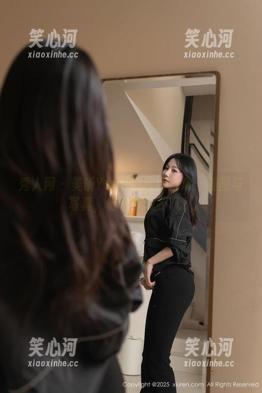 秀人网-美昕Yumi 秀人网 - 美昕Yumi的校服日常:美图与写真,随性展现不凡!