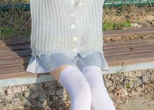 紧急企划 - 小恩校服写真，最新分享，承载了多少年少的自如