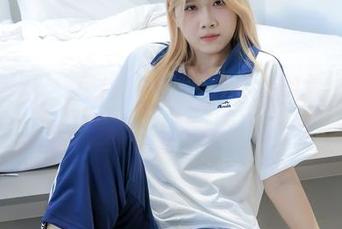 绮梦摄影 - 女仆变身计：木木图集里的猫咪眼神，谁能拒绝？