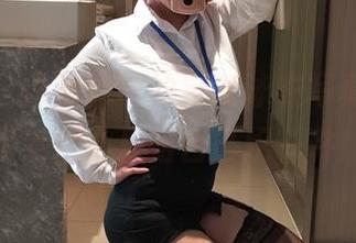 每次看自闭颜球球的定制泳衣写真，我都不禁在心里给自己织一件！