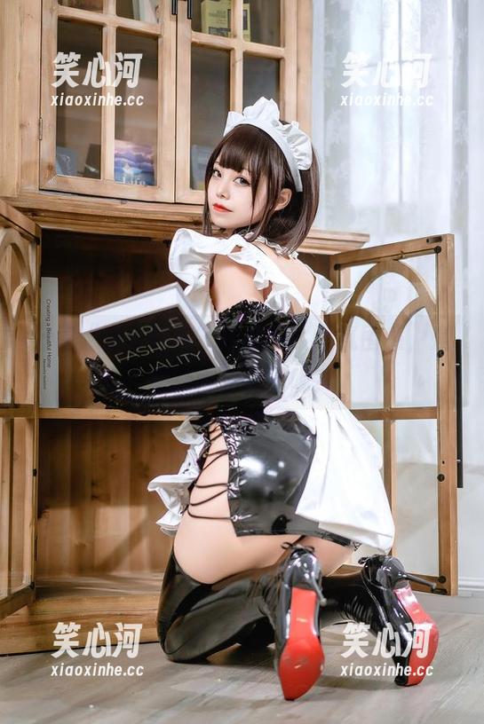 蜜汁猫裘 分享“蜜汁猫裘”的原图:这氛围感,是想给谁送桃子呢?