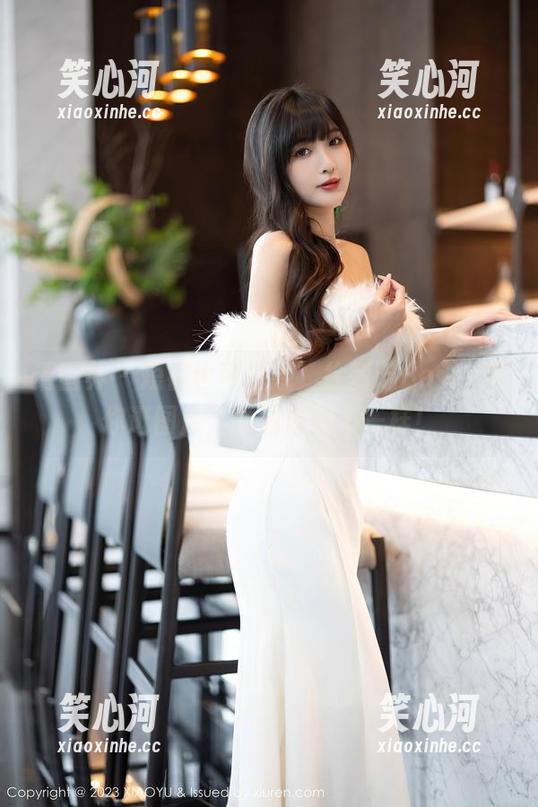 语画界 - 短裤也可性感，徐莉芝Booty带你逛图库，下载体验不一样！