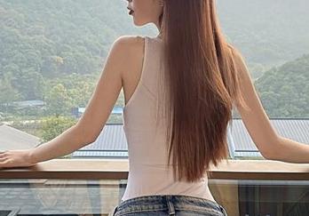 微密圈 - 谁能拒绝超辣的林一的双马尾，一个图片就锁定我的注意力，这福利真不错。