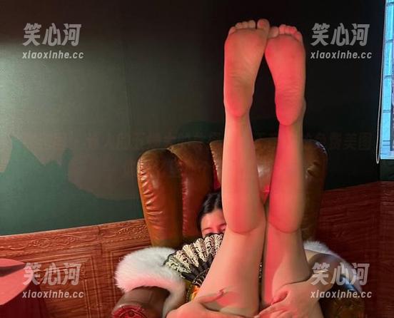 微密圈 - 迷人的五姨太的体操服，无意中的免费美图，像记忆里那个懵懂的春天