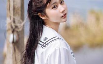 你还在囤积美脚吗？看镜酱的私拍图集吧！