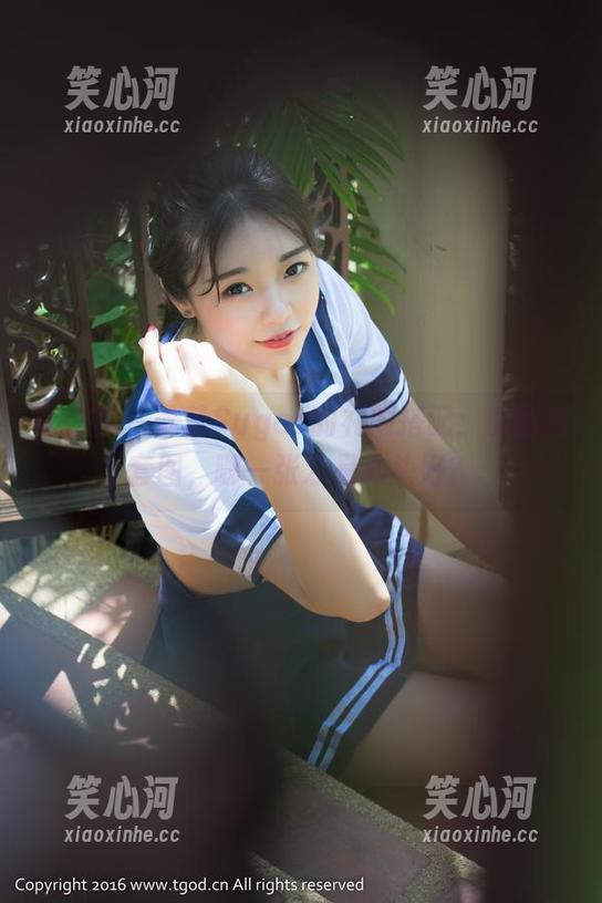 青豆客-梁莹Sugar 青豆客 - 梁莹Sugar的礼服搭配:原图和套图,哪一张才是心头好?