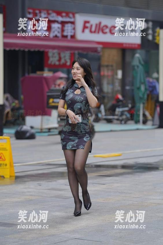 魔镜街拍：从女上司那儿偷偷拿了个全套图包，咳咳，借鉴一下！