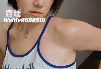 微密圈 - 鹿瑶泳衣写真大赏：看这壁纸的姿态，完全“穿”在墙上也太好看了吧！